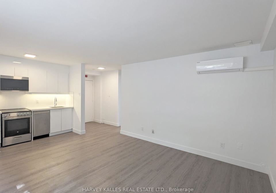 68-fifteenth-street-etobicoke-ontario-w12386469