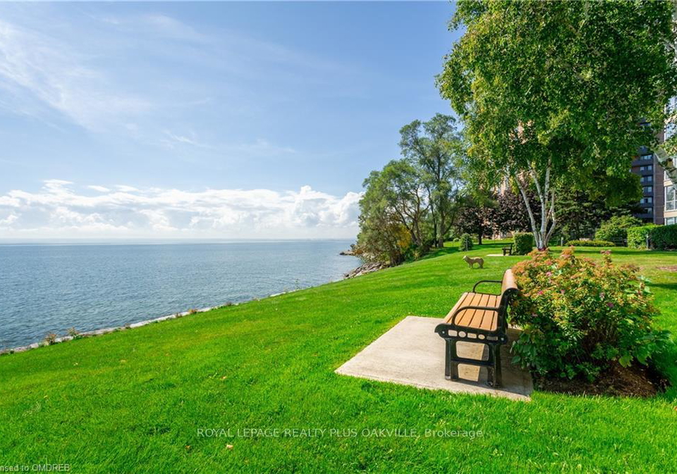 5280-lakeshore-road-burlington-ontario-w12386501