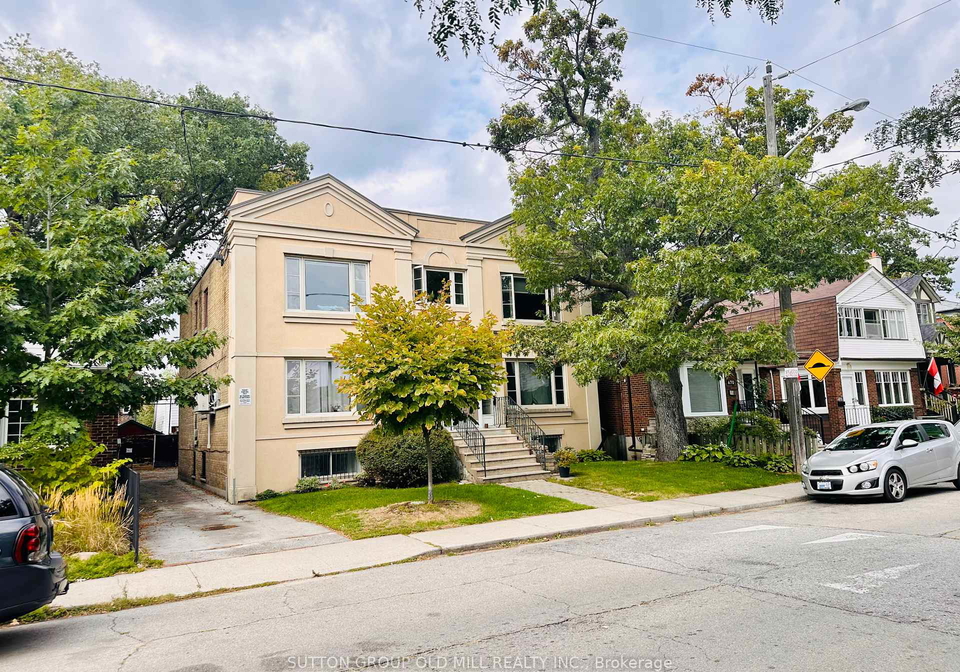 668-willard-avenue-toronto-ontario-w12386512