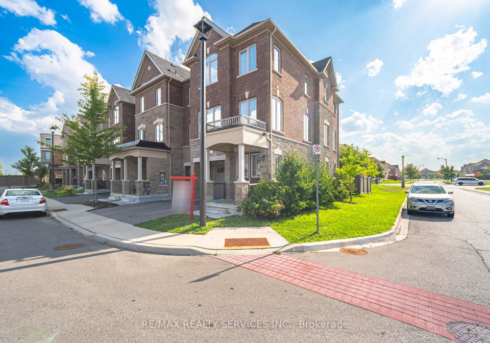 2-estelle-gate-brampton-ontario-w12386575