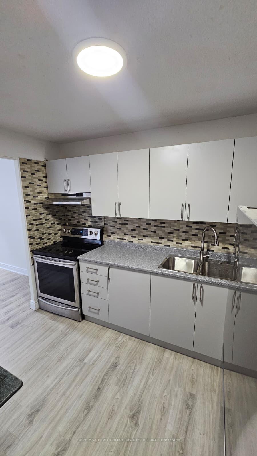 2121-roche-court-mississauga-ontario-w12386591