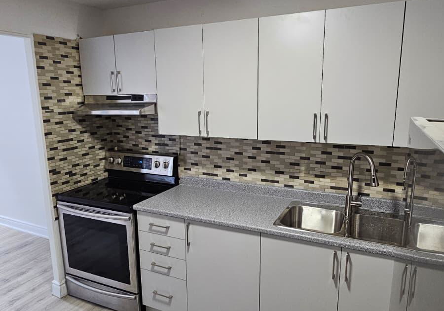 2121-roche-court-mississauga-ontario-w12386591