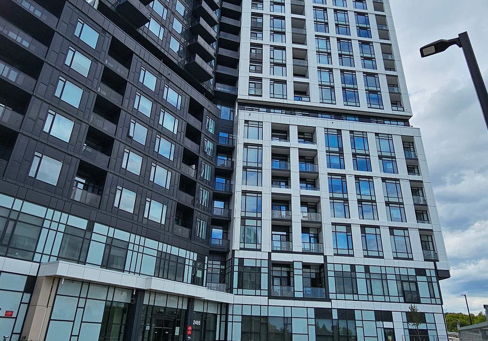 2495-eglinton-avenue-w-mississauga-ontario-w12386795