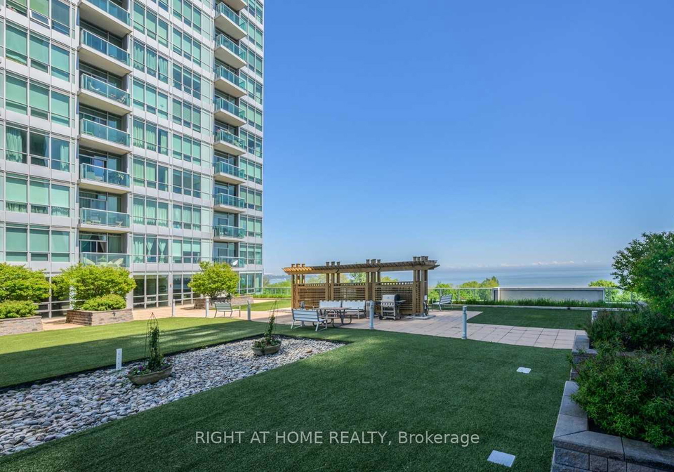1910-lake-shore-boulevard-w-toronto-ontario-w12386859