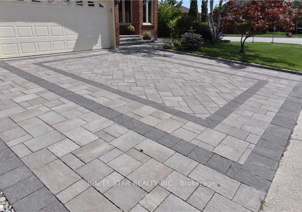 1570-prince-john-circle-oakville-ontario-w12387409