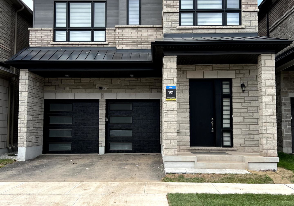 1371-peony-path-oakville-ontario-w12387441
