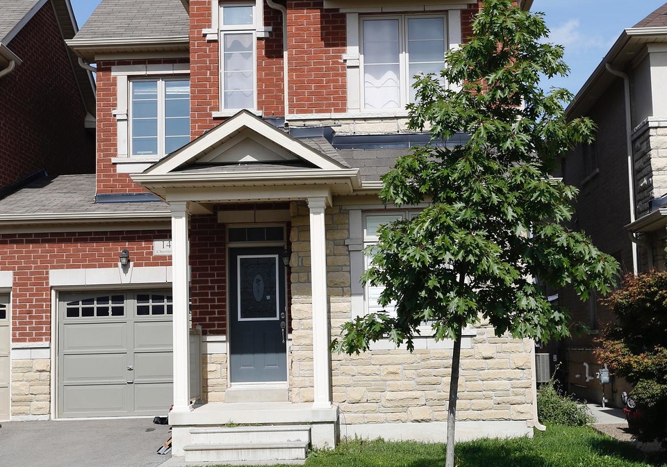 1457-chretien-street-milton-ontario-w12387451