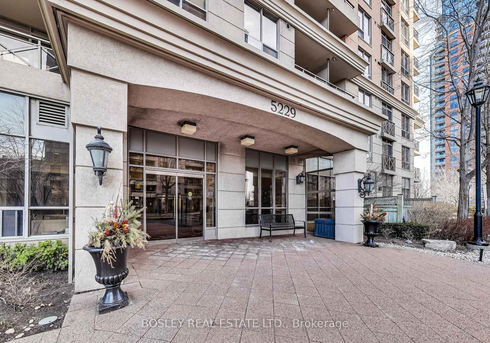 5229-dundas-street-w-etobicoke-ontario-w12387473