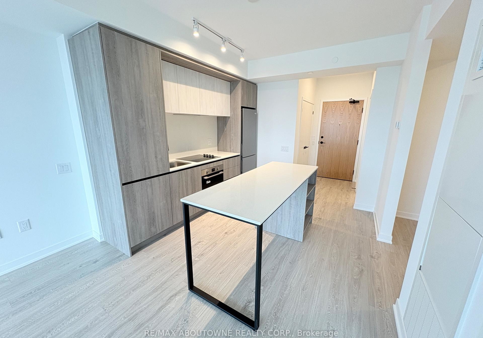2495-eglinton-avenue-w-mississauga-ontario-w12387478
