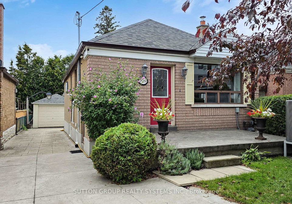 129-lonborough-avenue-north-york-ontario-w12387536