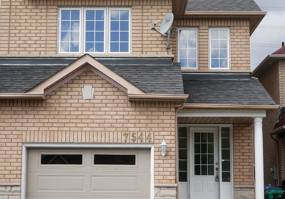 7544-black-walnut-trail-mississauga-ontario-w12387716