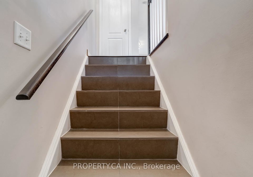 18-pont-lane-north-york-ontario-w12387869