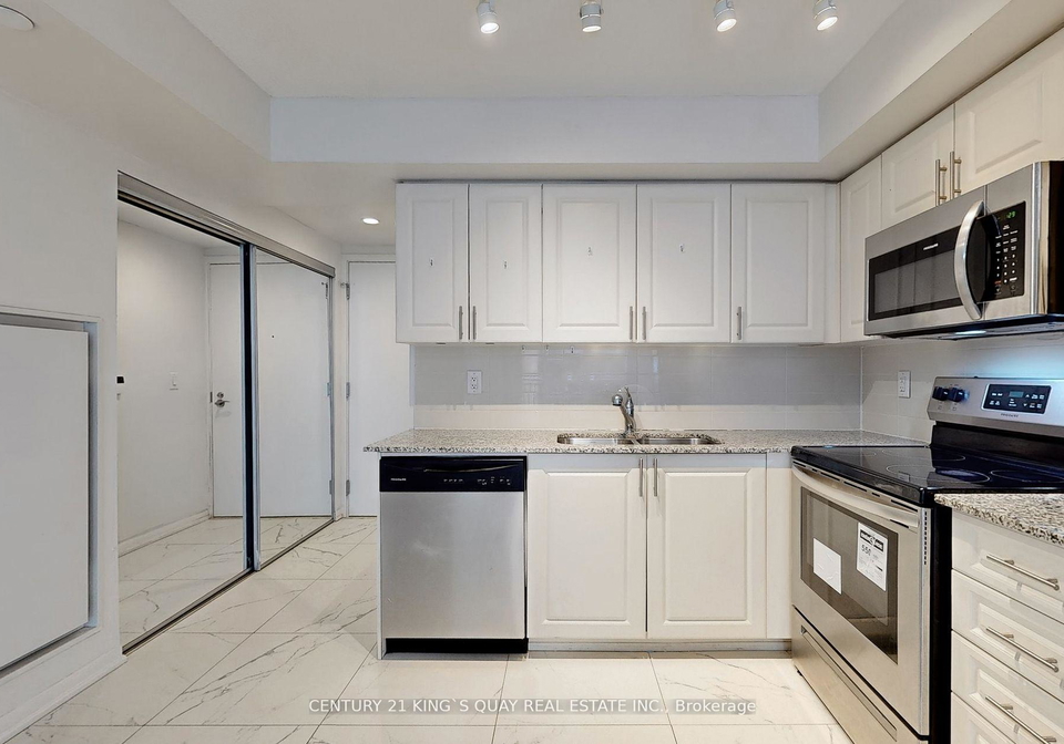 3091-dufferin-street-north-york-ontario-w12388024