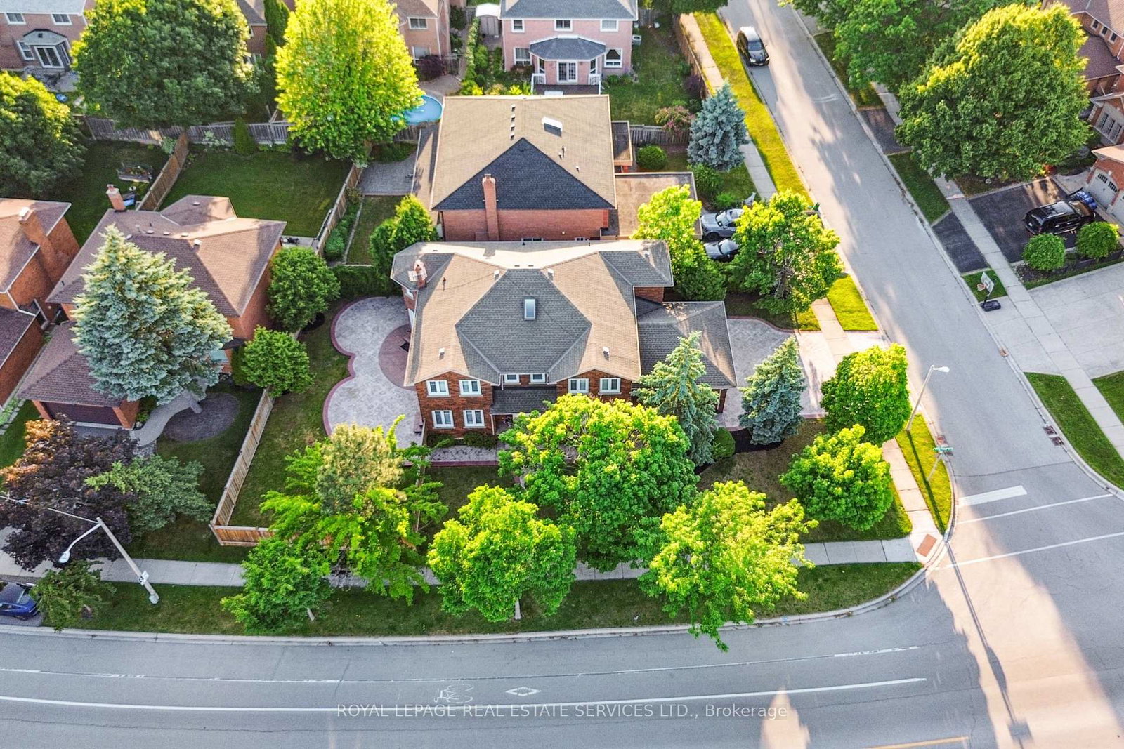 2814-guilford-crescent-oakville-ontario-w12388629