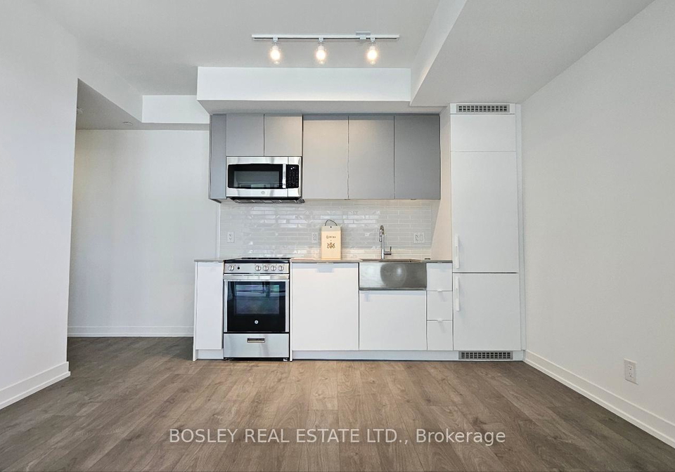 270-dufferin-street-toronto-ontario-w12389012