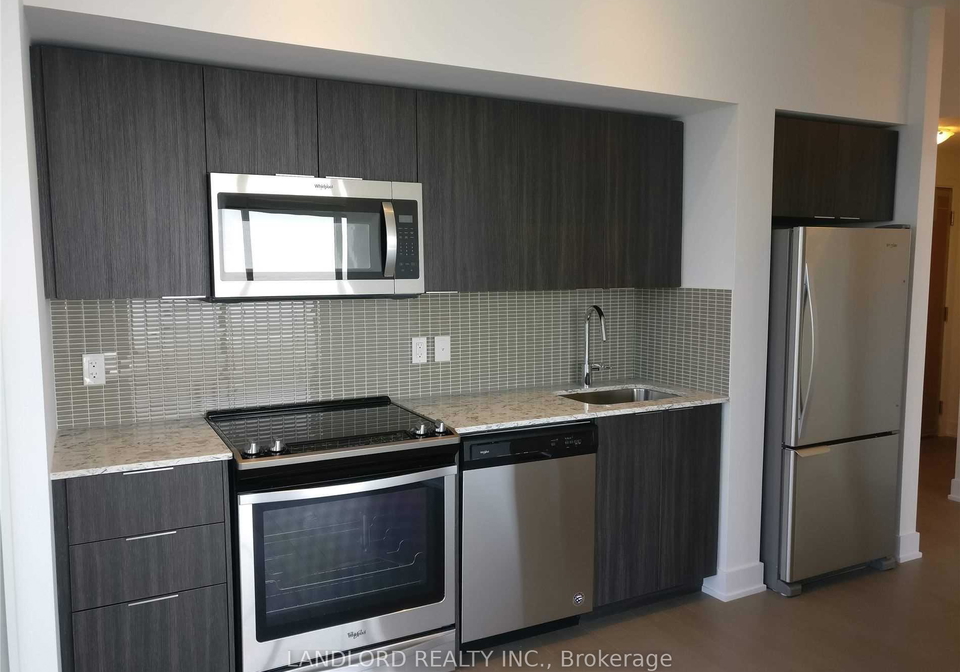 30-shore-breeze-drive-etobicoke-ontario-w12389277