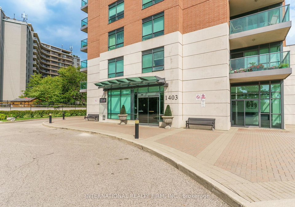 1403-royal-york-road-etobicoke-ontario-w12389441