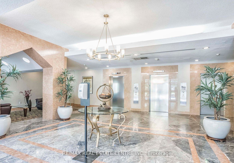 2177-burnhamthorpe-road-w-mississauga-ontario-w12389482