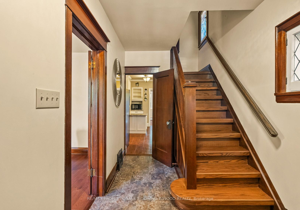 114-jane-street-toronto-ontario-w12389507