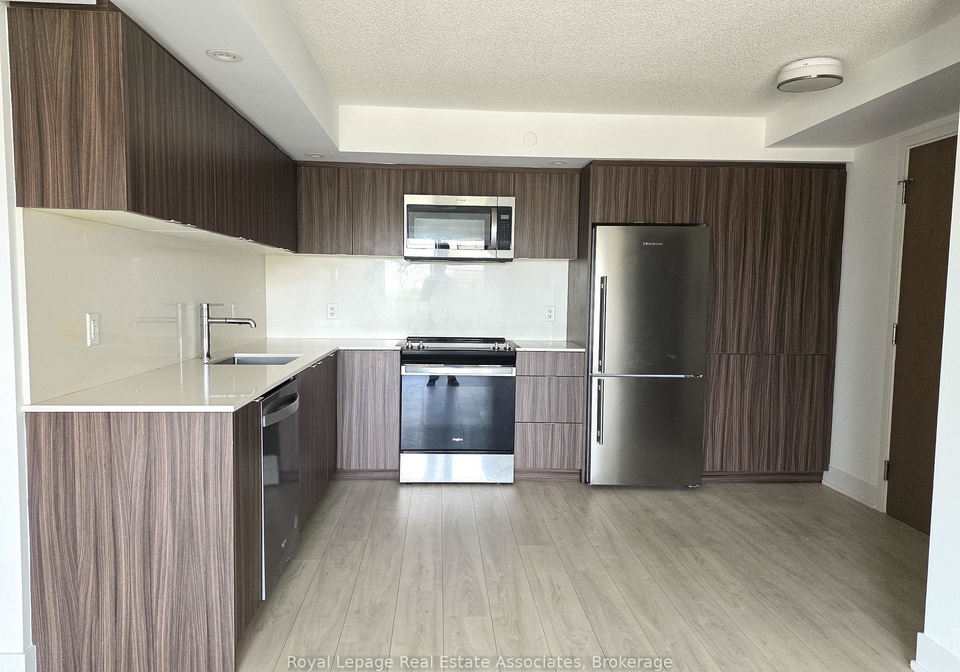 10-eva-road-etobicoke-ontario-w12389558