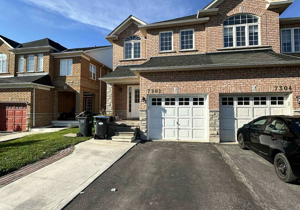 7302-cork-tree-row-mississauga-ontario-w12389626