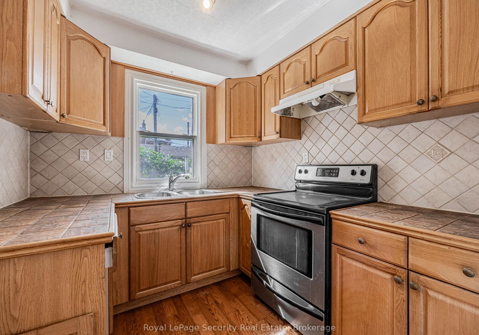 147-hope-street-toronto-ontario-w12389673