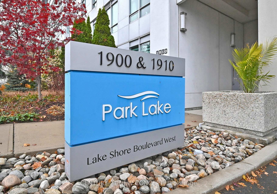1900-lake-shore-boulevard-w-toronto-ontario-w12389704