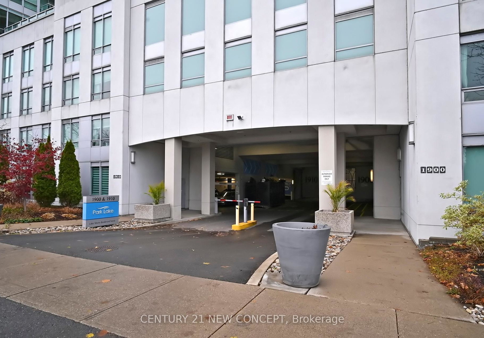 1900-lake-shore-boulevard-w-toronto-ontario-w12389704