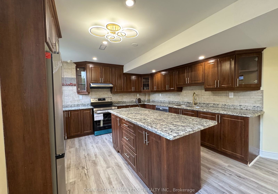8-cranwood-circle-brampton-ontario-w12390099