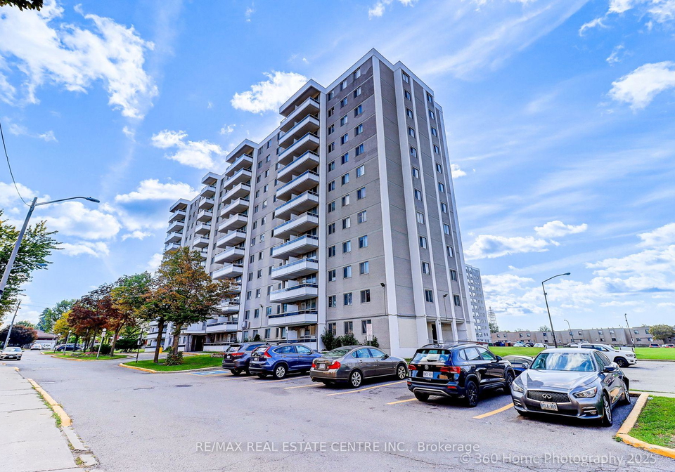 200-lotherton-pathway-north-york-ontario-w12390190