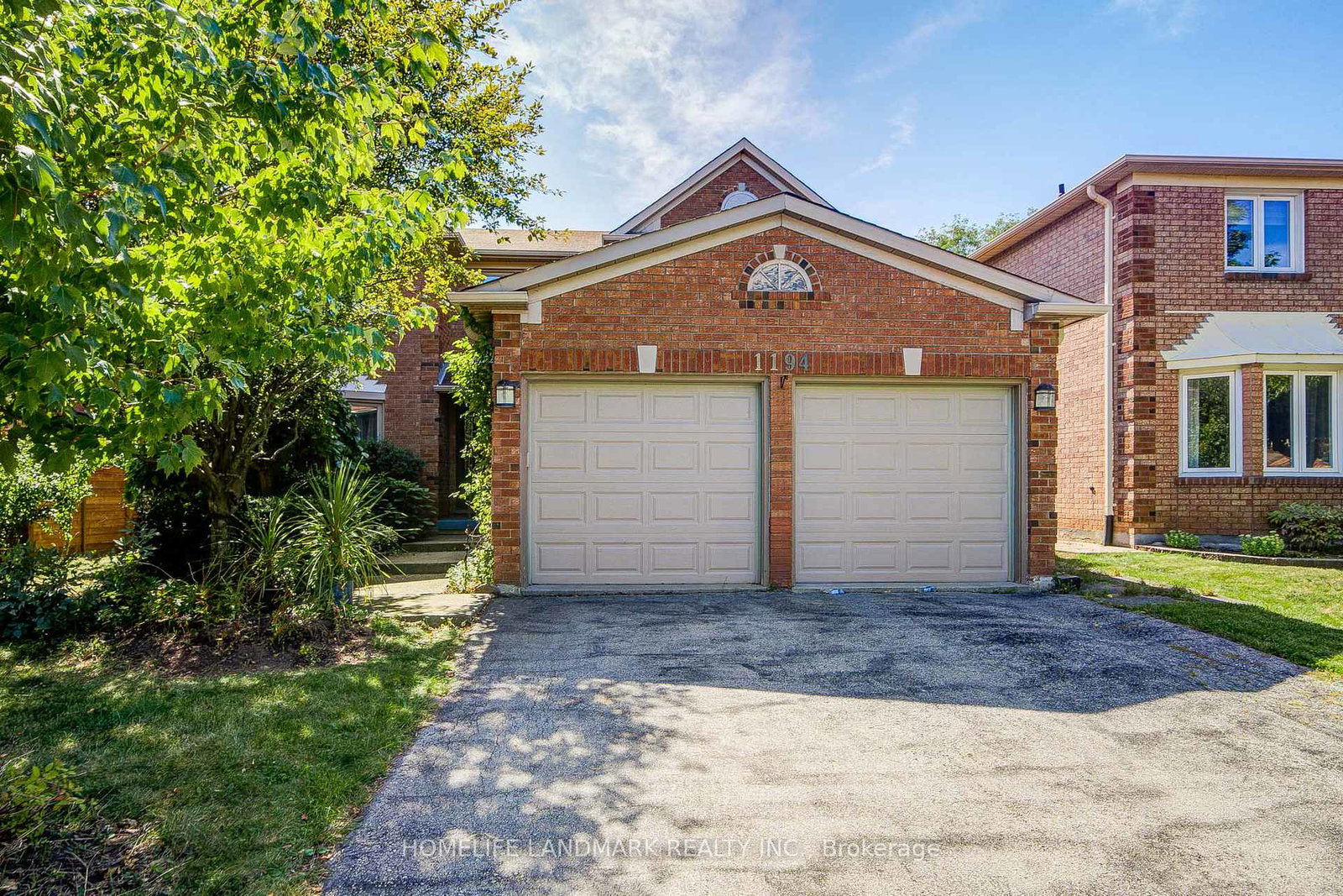 1194-fairmeadow-trail-oakville-ontario-w12390295