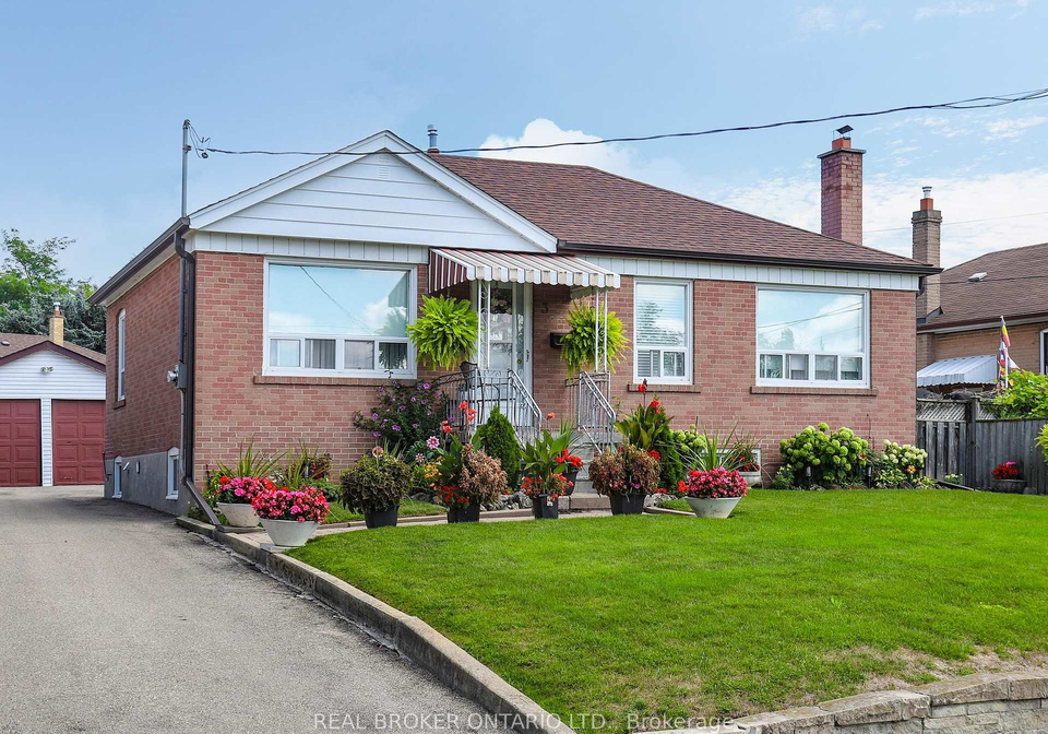 3-fairweather-road-north-york-ontario-w12390431