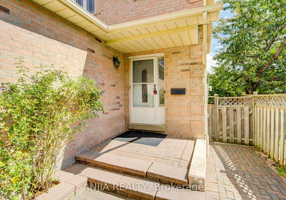 550-bluesky-crescent-mississauga-ontario-w12390496