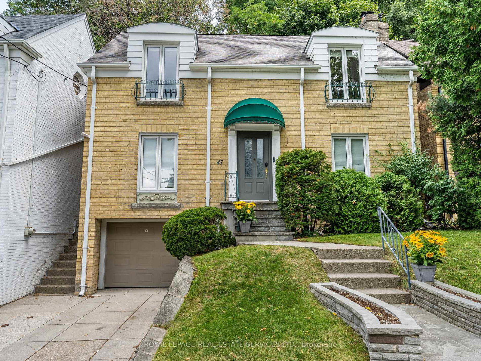 47-riverview-gardens-toronto-ontario-w12390661