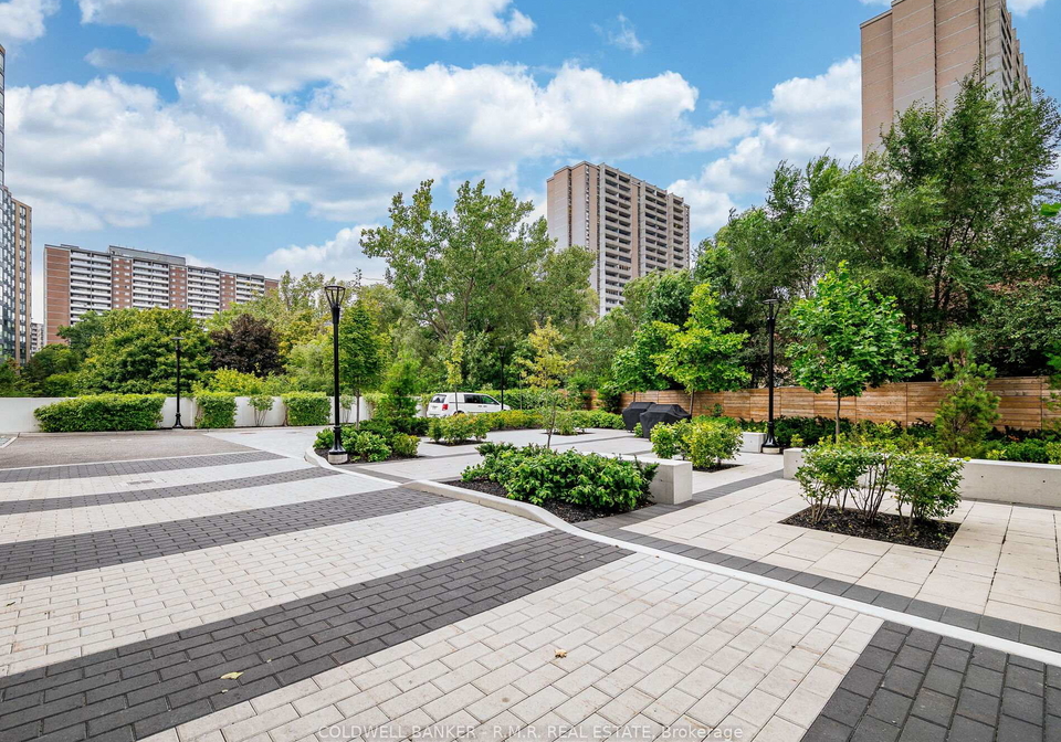 10-wilby-crescent-north-york-ontario-w12390989