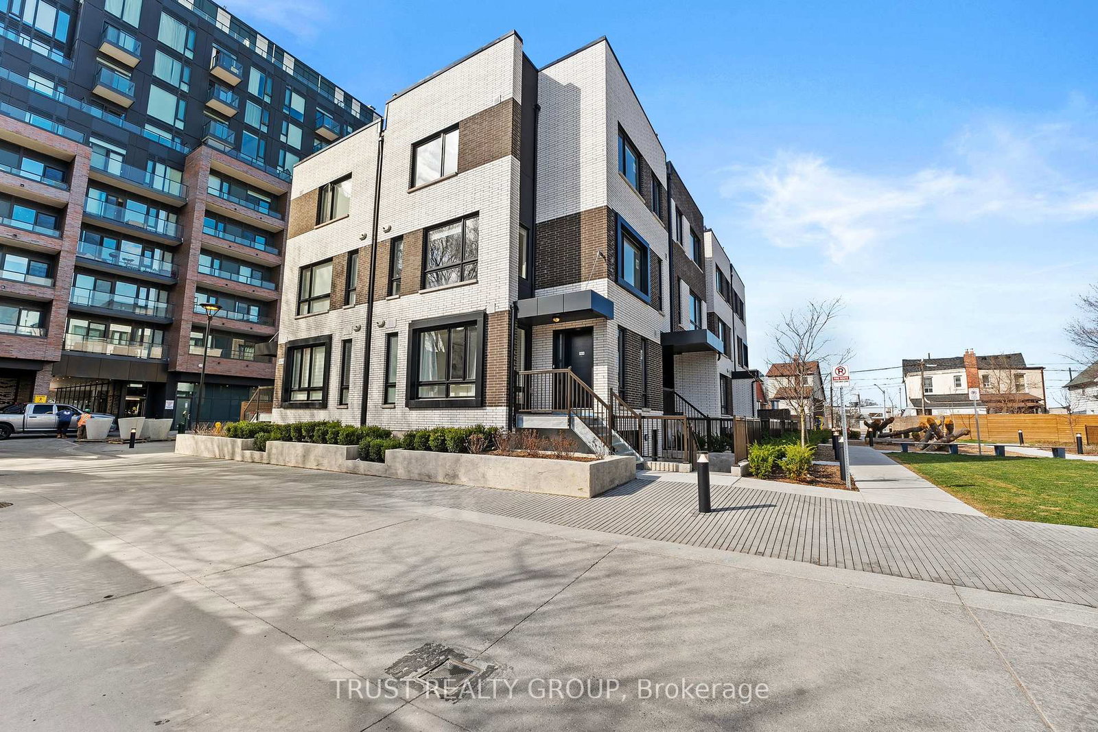 10-ed-clark-gardens-toronto-ontario-w12391387