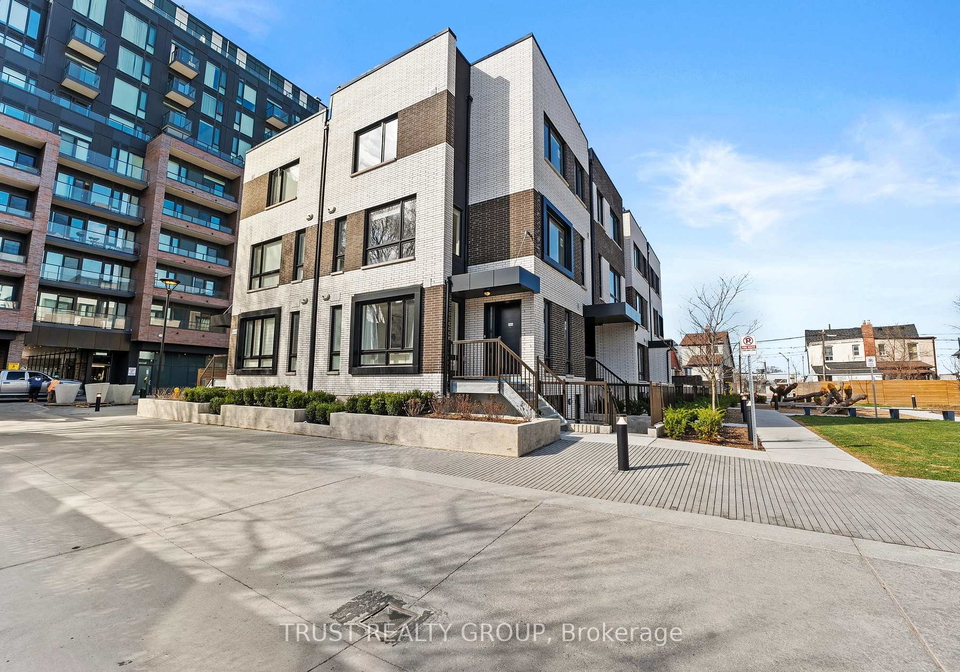 10-ed-clark-gardens-toronto-ontario-w12391387