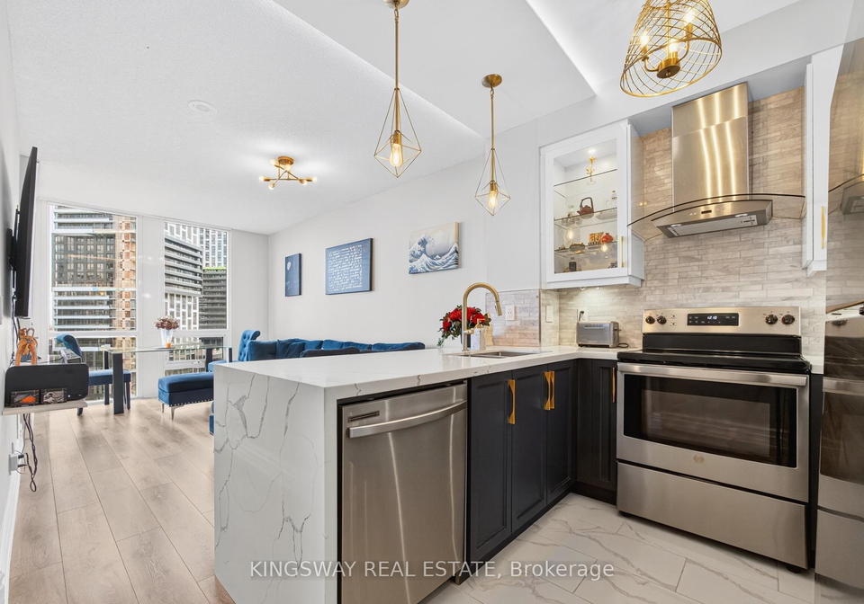 220-burnhamthorpe-road-mississauga-ontario-w12391498