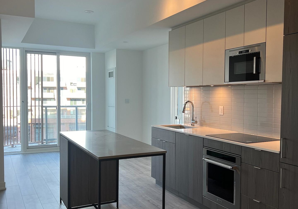 220-missinnihe-way-mississauga-ontario-w12391945