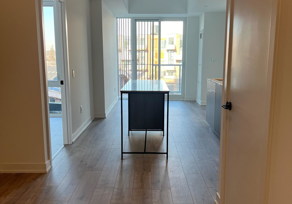 220-missinnihe-way-mississauga-ontario-w12391945
