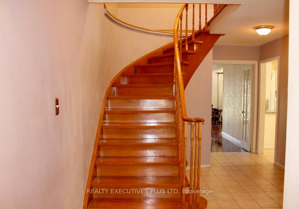 1122-highgate-place-mississauga-ontario-w12392127