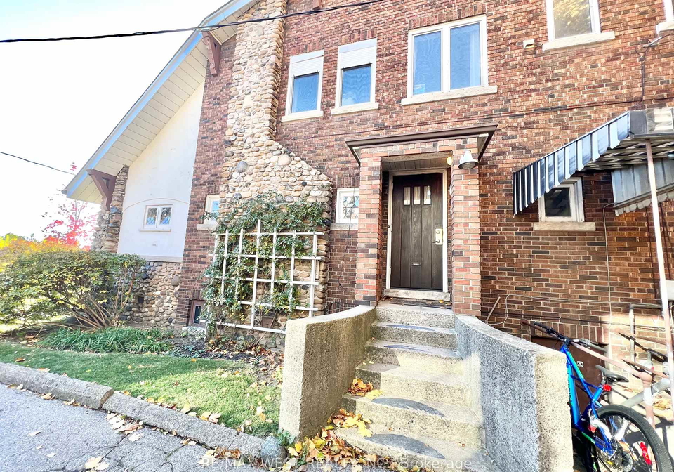14-glenavon-road-toronto-ontario-w12392206