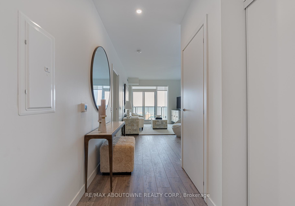 125-bronte-road-oakville-ontario-w12392364