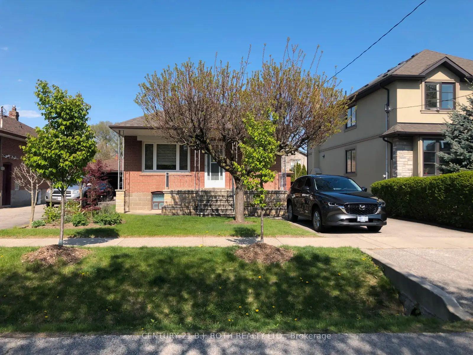 7-ashmore-avenue-etobicoke-ontario-w12392433