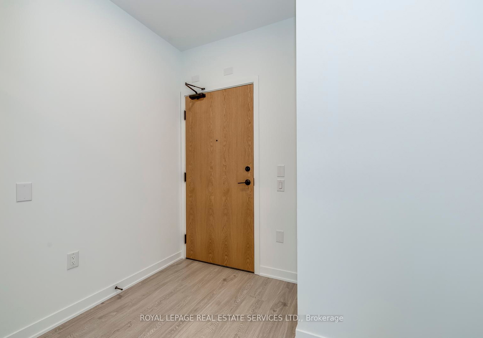 2495-eglinton-avenue-w-mississauga-ontario-w12392693