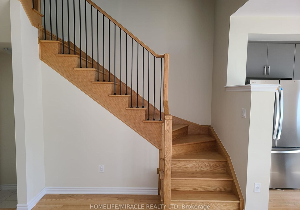 oakmont-common-burlington-ontario-w12392701