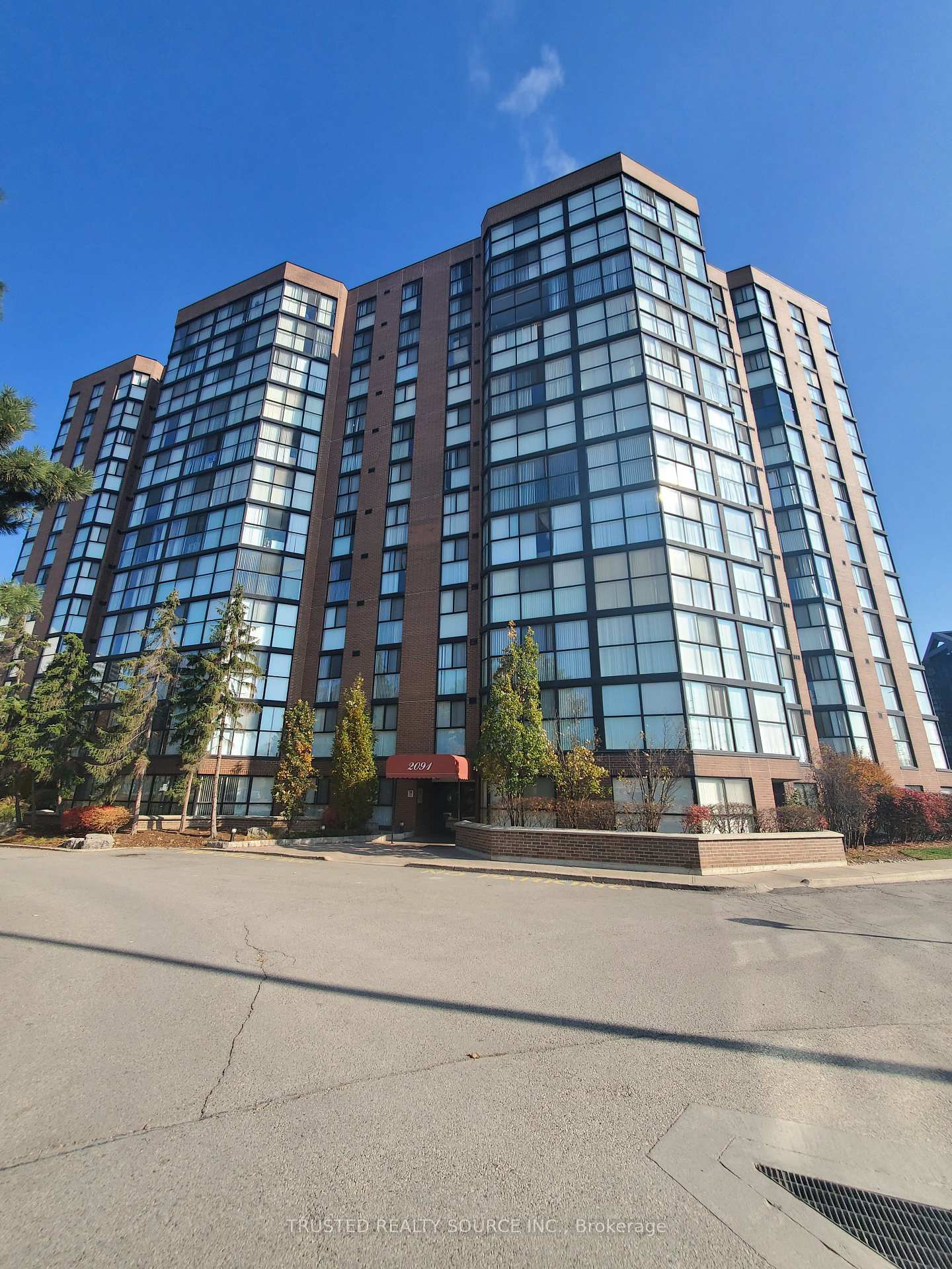 2091-hurontario-street-mississauga-ontario-w12392868