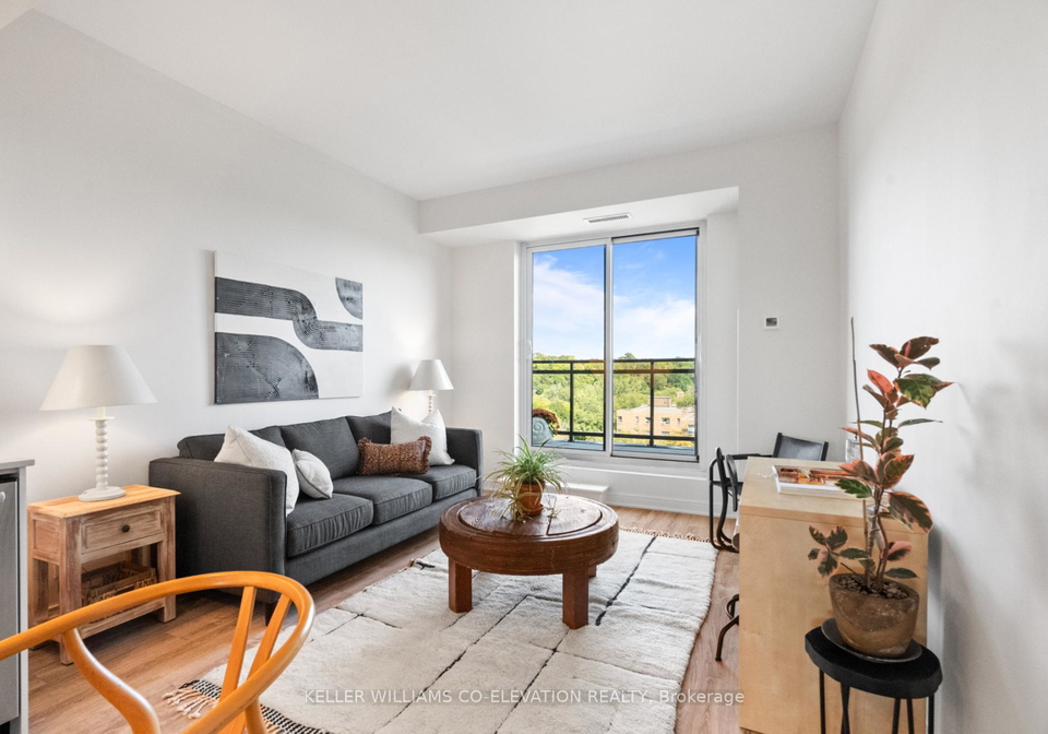 1-neighbourhood-lane-etobicoke-ontario-w12392961
