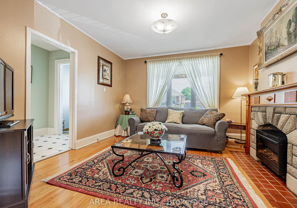 54-hartley-avenue-north-york-ontario-w12393044
