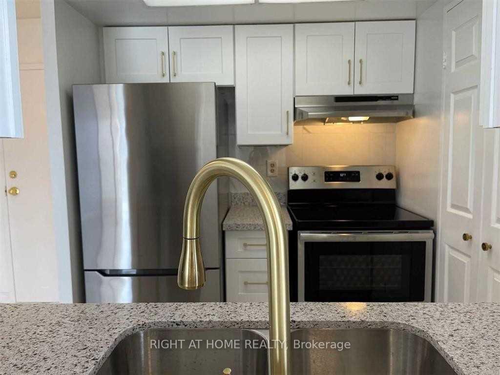 285-enfield-place-mississauga-ontario-w12393137